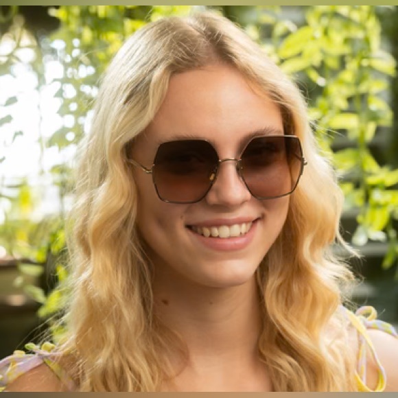 MIA Sunday Somewhere Sunglasses - Picture 2 of 12